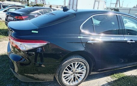 Toyota Camry, 2018 год, 1 895 000 рублей, 3 фотография