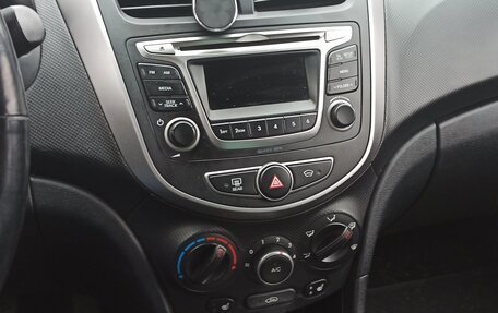 Hyundai Solaris II рестайлинг, 2014 год, 850 000 рублей, 18 фотография