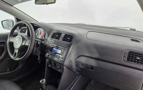 Volkswagen Polo VI (EU Market), 2011 год, 470 000 рублей, 12 фотография