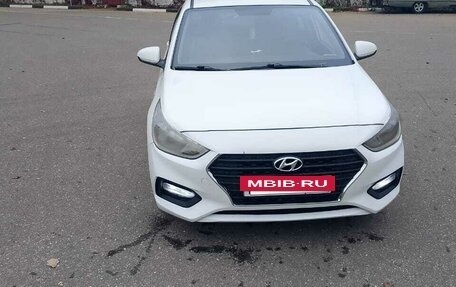 Hyundai Solaris II рестайлинг, 2018 год, 660 000 рублей, 2 фотография