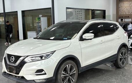 Nissan Qashqai, 2022 год, 1 800 012 рублей, 4 фотография