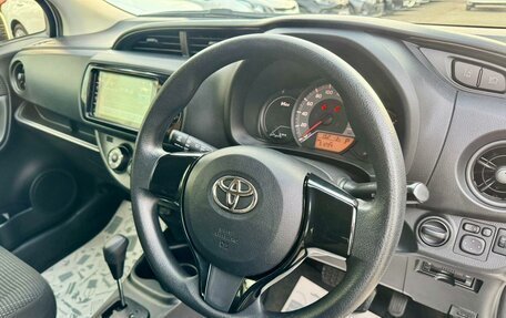 Toyota Vitz, 2019 год, 1 089 000 рублей, 13 фотография