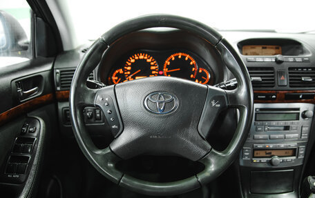 Toyota Avensis III рестайлинг, 2004 год, 650 000 рублей, 11 фотография