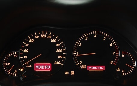 Toyota Avensis III рестайлинг, 2004 год, 650 000 рублей, 12 фотография