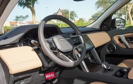 Land Rover Discovery Sport I рестайлинг, 2025 год, 7 990 000 рублей, 11 фотография