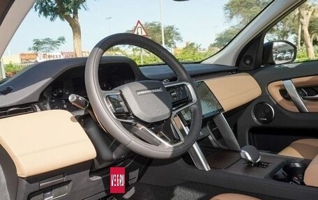 Land Rover Discovery Sport I рестайлинг, 2025 год, 7 990 000 рублей, 13 фотография