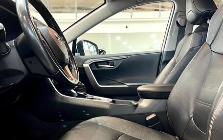 Toyota RAV4, 2020 год, 3 390 000 рублей, 16 фотография