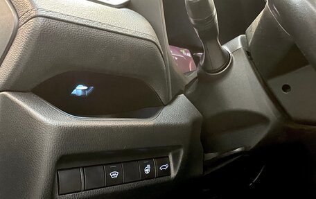 Toyota RAV4, 2020 год, 3 390 000 рублей, 12 фотография