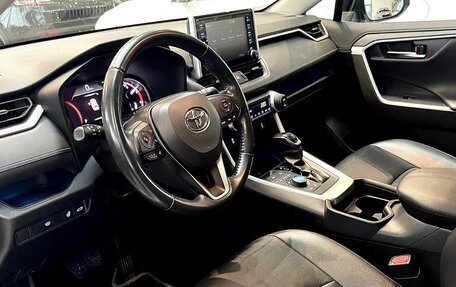 Toyota RAV4, 2020 год, 3 390 000 рублей, 13 фотография