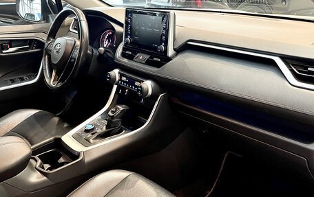 Toyota RAV4, 2020 год, 3 390 000 рублей, 21 фотография