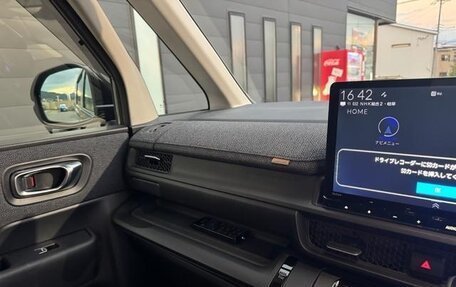 Honda Stepwgn, 2022 год, 2 130 777 рублей, 23 фотография