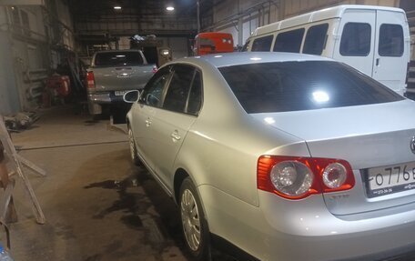 Volkswagen Jetta VI, 2009 год, 670 000 рублей, 10 фотография