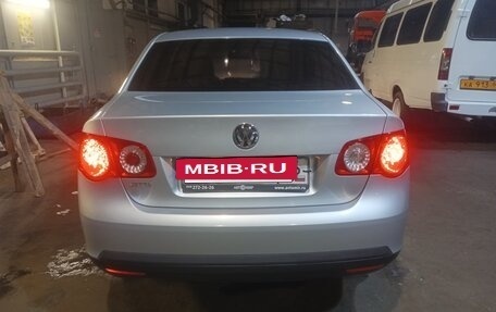 Volkswagen Jetta VI, 2009 год, 670 000 рублей, 11 фотография