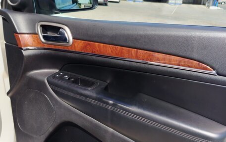 Jeep Grand Cherokee, 2011 год, 1 500 000 рублей, 14 фотография