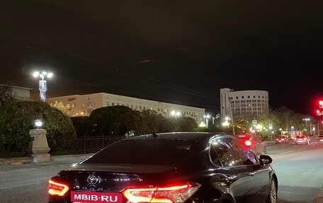 Toyota Camry, 2020 год, 3 100 000 рублей, 5 фотография