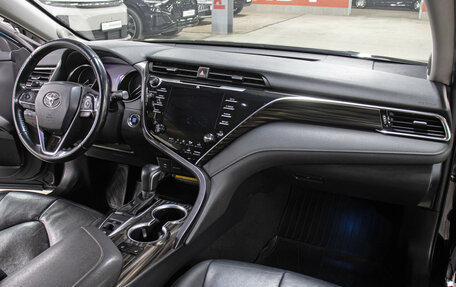 Toyota Camry, 2018 год, 2 698 000 рублей, 11 фотография