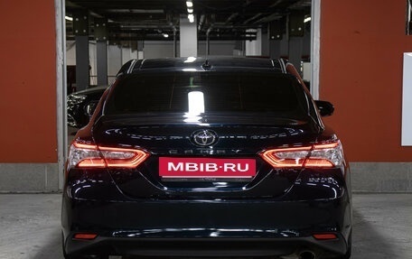 Toyota Camry, 2018 год, 2 698 000 рублей, 6 фотография