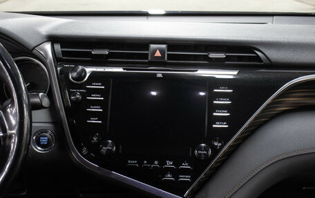 Toyota Camry, 2018 год, 2 698 000 рублей, 15 фотография