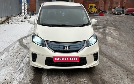 Honda Freed I, 2011 год, 1 100 000 рублей, 1 фотография