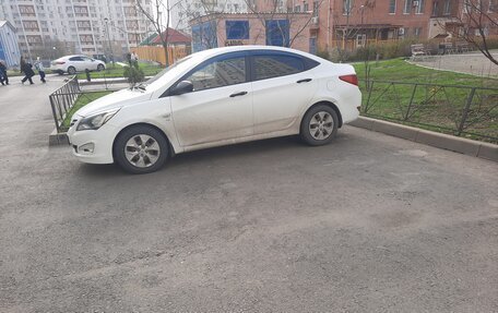 Hyundai Solaris II рестайлинг, 2014 год, 770 000 рублей, 1 фотография