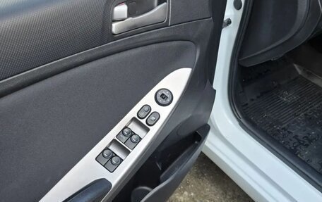 Hyundai Solaris II рестайлинг, 2014 год, 770 000 рублей, 10 фотография