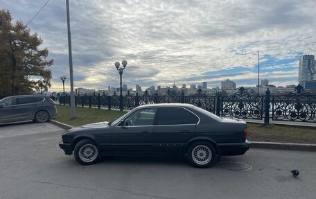 BMW 5 серия, 1990 год, 650 000 рублей, 3 фотография