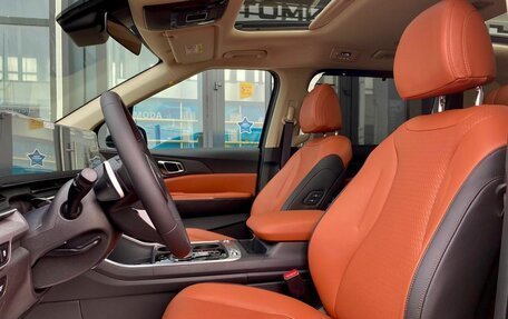 KIA Carnival, 2025 год, 8 200 000 рублей, 24 фотография