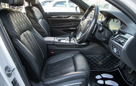 BMW 7 серия, 2016 год, 3 259 000 рублей, 13 фотография