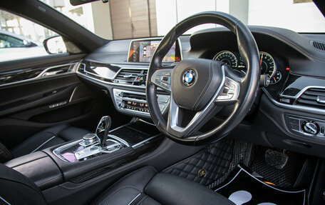 BMW 7 серия, 2016 год, 3 259 000 рублей, 14 фотография