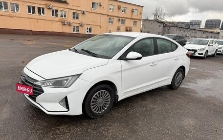 Hyundai Elantra VI рестайлинг, 2019 год, 980 000 рублей, 4 фотография