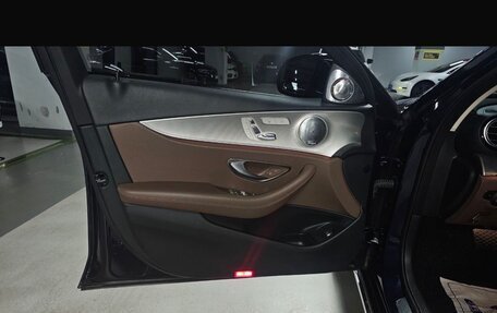 Mercedes-Benz E-Класс, 2018 год, 3 900 000 рублей, 14 фотография