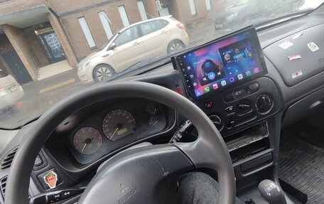 Mitsubishi Colt VI рестайлинг, 1998 год, 170 000 рублей, 6 фотография