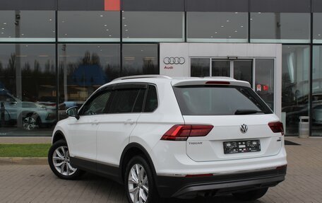 Volkswagen Tiguan II, 2017 год, 2 390 000 рублей, 6 фотография