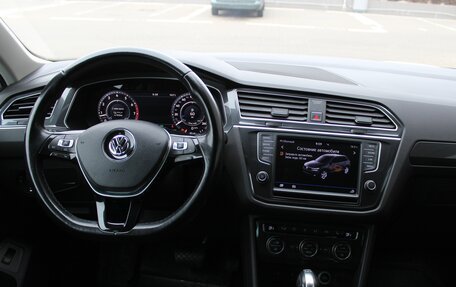 Volkswagen Tiguan II, 2017 год, 2 390 000 рублей, 15 фотография
