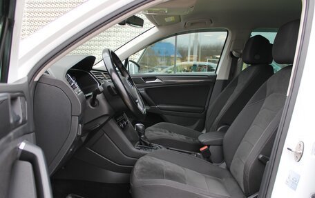 Volkswagen Tiguan II, 2017 год, 2 390 000 рублей, 20 фотография