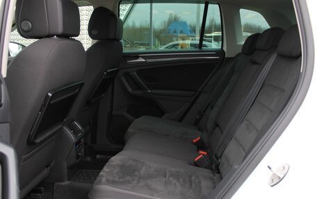 Volkswagen Tiguan II, 2017 год, 2 390 000 рублей, 22 фотография