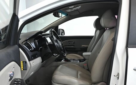 KIA Carnival III, 2019 год, 3 150 000 рублей, 10 фотография