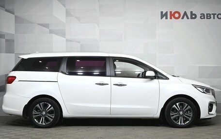 KIA Carnival III, 2019 год, 3 150 000 рублей, 9 фотография