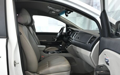 KIA Carnival III, 2019 год, 3 150 000 рублей, 11 фотография