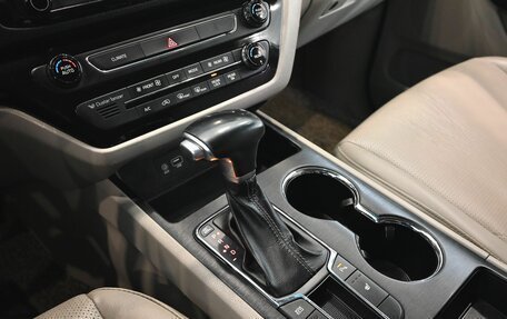 KIA Carnival III, 2019 год, 3 150 000 рублей, 17 фотография