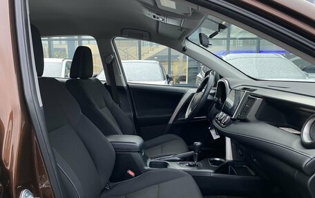 Toyota RAV4, 2016 год, 2 259 000 рублей, 21 фотография