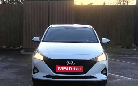 Hyundai Solaris II рестайлинг, 2020 год, 1 520 000 рублей, 2 фотография