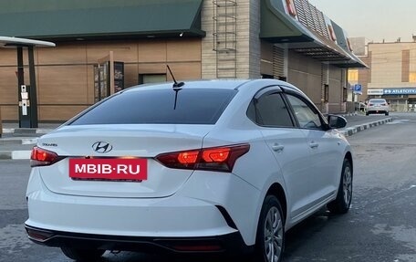 Hyundai Solaris II рестайлинг, 2020 год, 1 520 000 рублей, 4 фотография