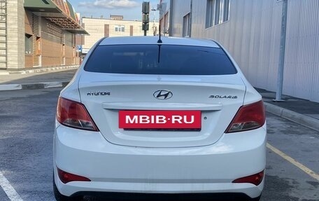 Hyundai Solaris II рестайлинг, 2015 год, 860 000 рублей, 5 фотография