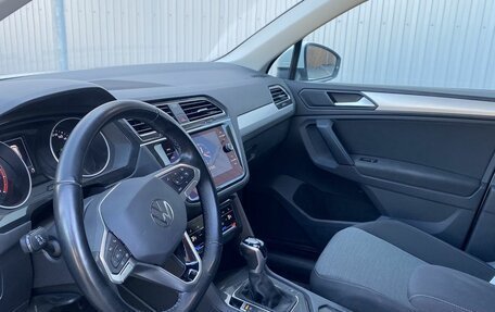 Volkswagen Tiguan II, 2021 год, 2 700 000 рублей, 10 фотография