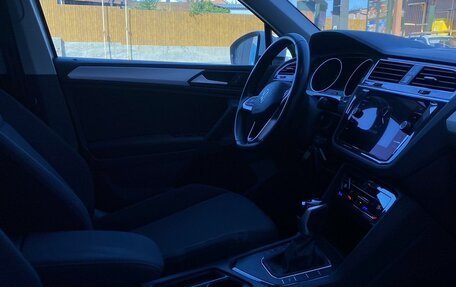 Volkswagen Tiguan II, 2021 год, 2 700 000 рублей, 12 фотография