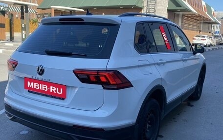 Volkswagen Tiguan II, 2021 год, 2 700 000 рублей, 4 фотография