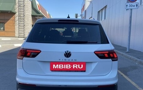 Volkswagen Tiguan II, 2021 год, 2 700 000 рублей, 5 фотография