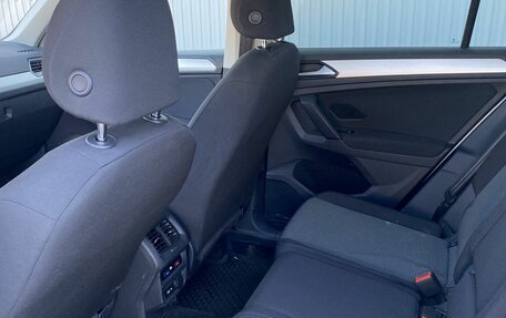 Volkswagen Tiguan II, 2021 год, 2 700 000 рублей, 14 фотография