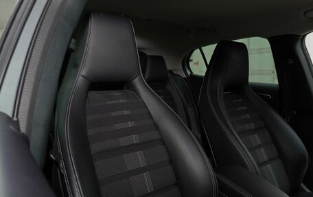 Mercedes-Benz GLA, 2019 год, 2 399 000 рублей, 12 фотография